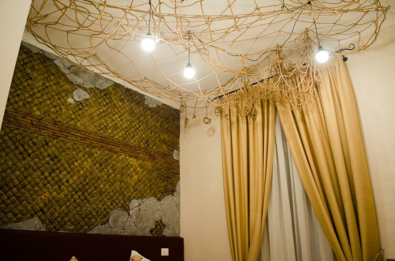 บีแอนด์บี ซอสตา เฟลเกรีย Bed & Breakfast เนเปิลส์ ภายนอก รูปภาพ